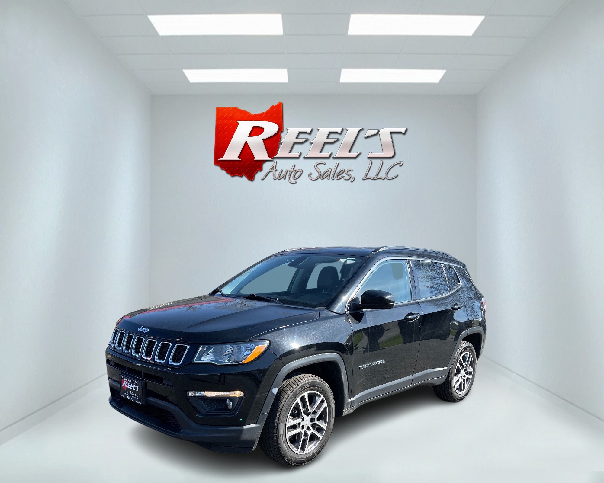 photo of 2017 Jeep Compass Latitude 4WD